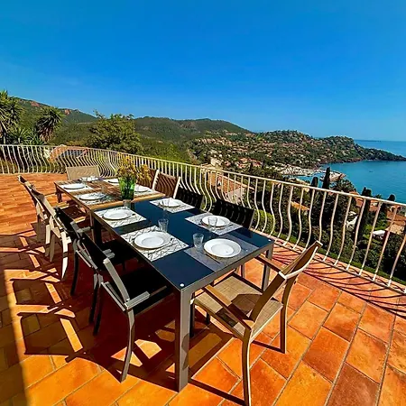 Provencale Vue & Piscine Privee Villa